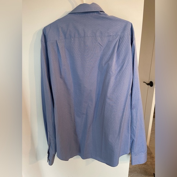 Men’s Calvin Klein Dress Shirt - Picture 3 of 3